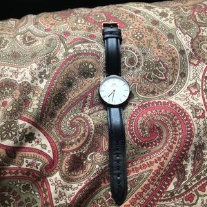 Daniel Wellington Women’s 0510 DW white watch